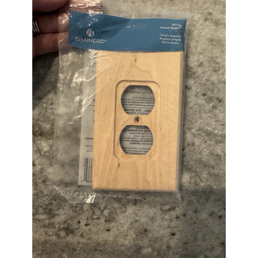 New Sealed 20713‎ Brainerd Wooden Outlet Face Plate Unfinished Brown Duplex